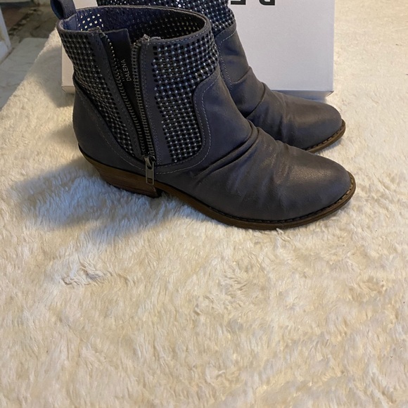 Gray booties - Picture 3 of 4